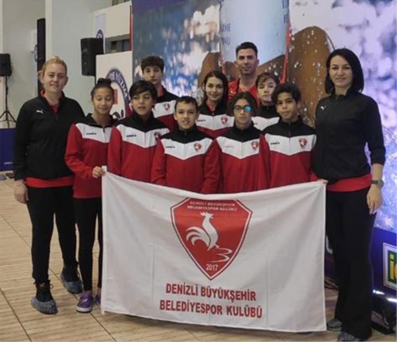 Bizim Çocuklar madalya almaya doymuyor