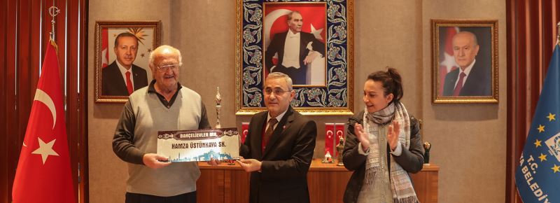 SANATÇININ VE SANATIN YANINDAYIZ