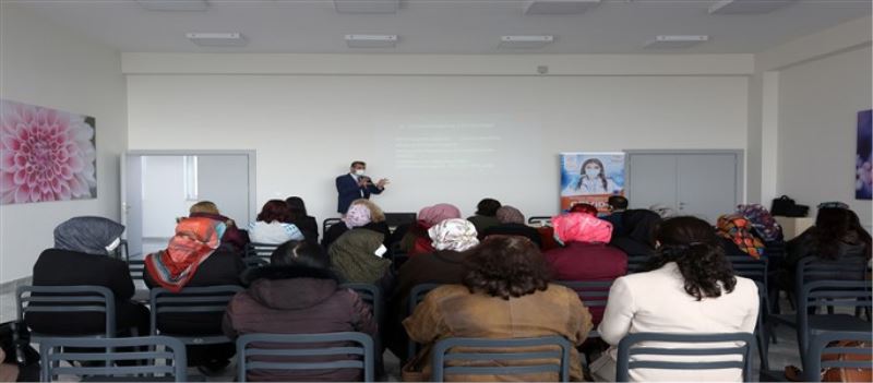 Yenimahalle Evi’nde “Meme Sağlığı” Söyleşisi