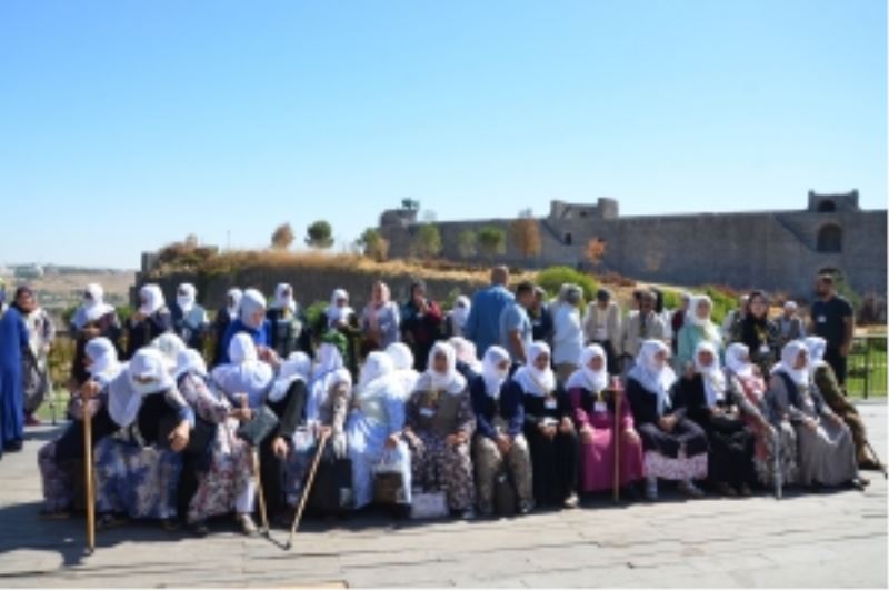 Dünya Yaşlılar Günü’nde “Ulu Çınarlar” yalnız bırakılmadı