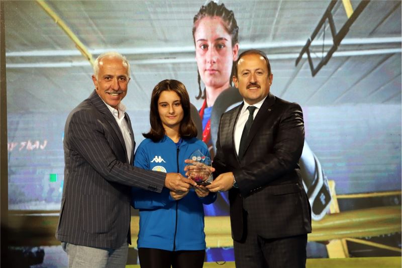 BAŞKAN GÜLTAK, SPORDA 