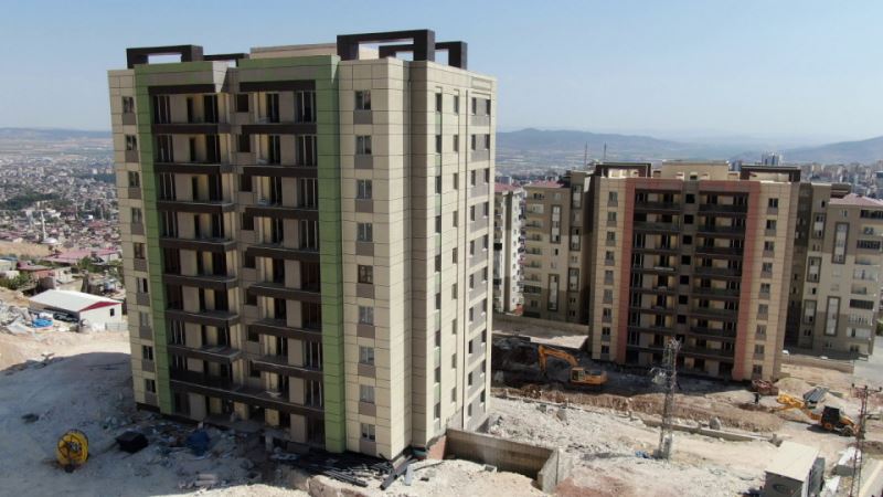 Saçaklızade’de İnşa Edilen Yeni Konutlar da Hak Sahiplerine Teslim Ediliyor