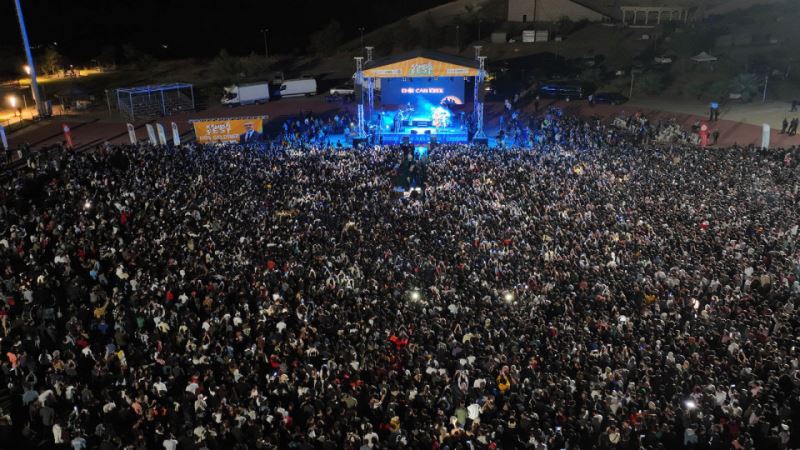 Kahramanmaraş’ta Emir Can İğrek Söyledi, On Binler Eşlik Etti
