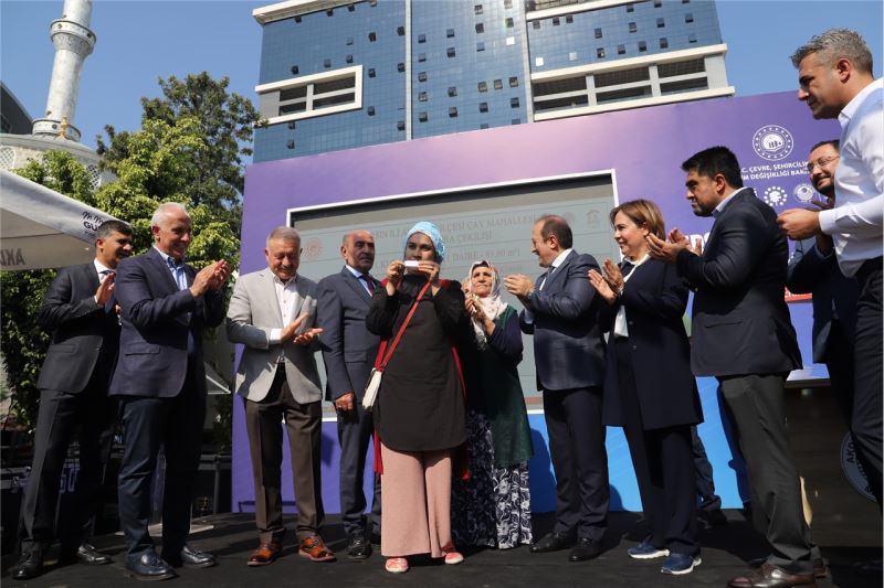 ÇAY MAHALLESİ SAKİNLERİ ÇEKİLEN KURALARLA YENİ EVLERİNE KAVUŞTU