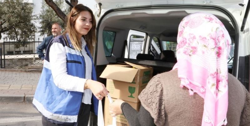MUDANYA BELEDİYESİ’NDEN SOFRALARA AYÇİÇEK YAĞI