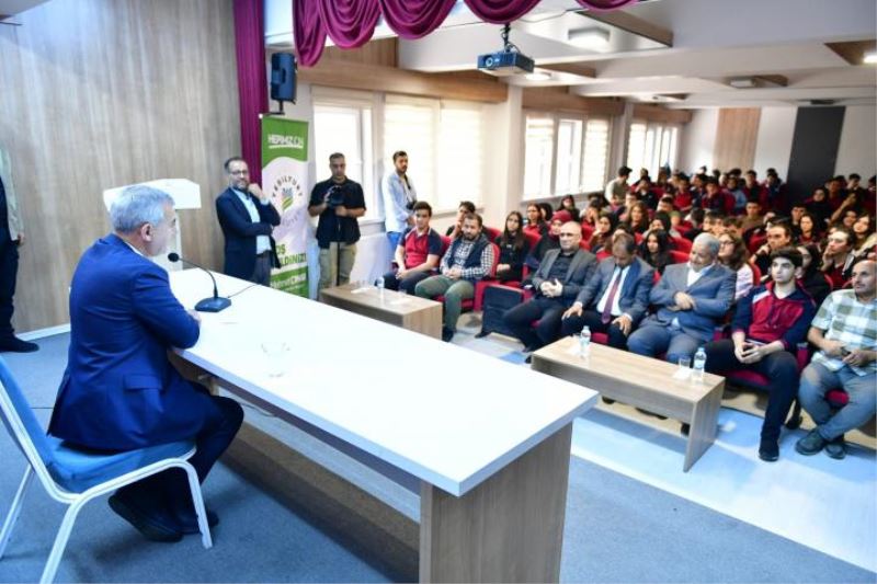 “Gençlerimizin Sözü, Fikri ve Öngörüleri Bizim İçin Büyük Önem Taşıyor”