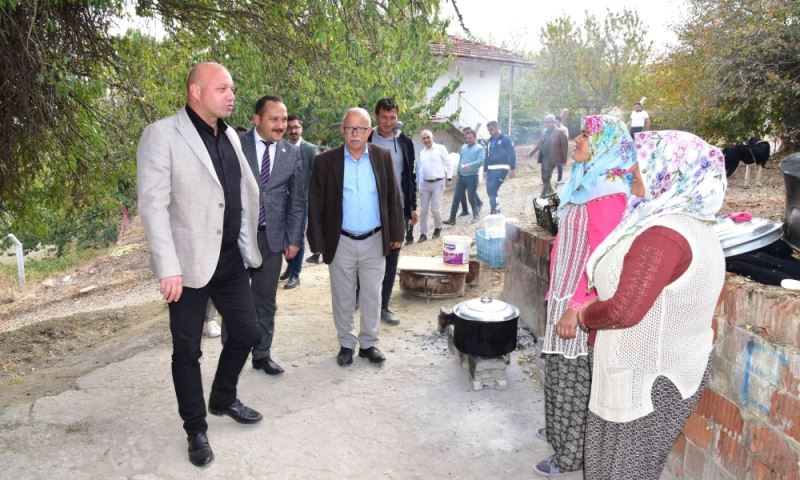 Büyükşehir’den Gördes’e Üzüm Sıkma Makinesi