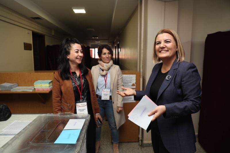 BAŞKAN HÜRRİYET, KOCAELİ BARO SEÇİMLERİ İÇİN OYUNU KULLANDI