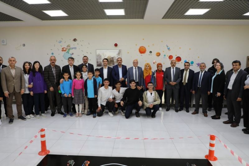Belediye Başkanımız Av. Mustafa İLMEK, İlçe Milli Eğitim Müdürlüğü tarafından Bilim Etik Kültür Akademi (BEKA) Koordinasyon Merkezi açılışına katıldı.