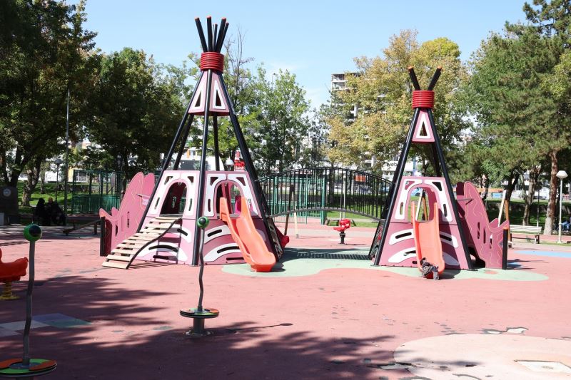 Büyükşehir’den Çocuk Macera Parkları ve Park Mobilyaları