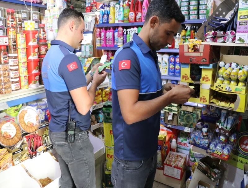 HALİLİYE’DE OKUL ÇEVRESİNDEKİ MARKET VE PAZAR YERLERİNE SIKI DENETİM