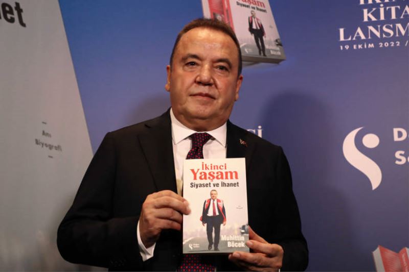 Başkan Böcek, 2. Kitabını Tanıttı