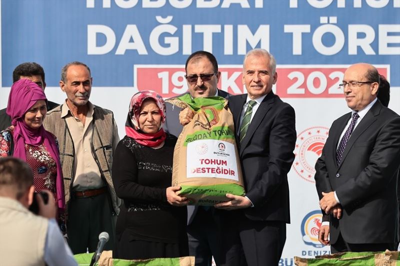 Çiftçinin yüzü Büyükşehir ile gülmeye devam ediyor