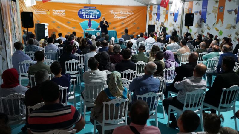 Kitap Fuarı Gündüz ve Yarar Söyleşileriyle Noktalandı