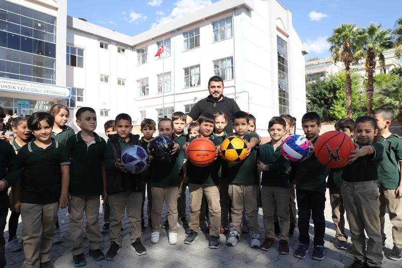 DULKADİROĞLU’NDAN, ATIK PİL TOPLAYAN ÖĞRENCİLERE HEDİYE