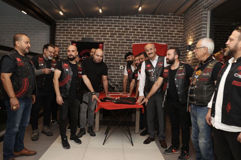 BAŞKAN OKAY, MOTOSİKLET TUTKUNLARIYLA BİR ARAYA GELDİ