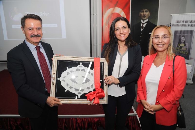 Türkiye’nin gururu Dilek Livaneli hikayesini Atakum’da anlattı