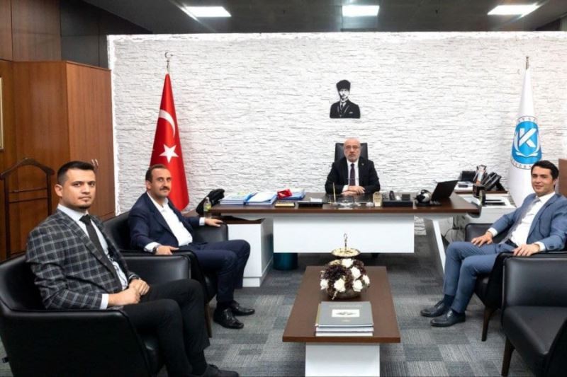 Belediye Başkanımız Av. Mustafa İlmek, İncesu Kaymakamı Sn. Aydın Göçer ve İncesu Ayşe ve Saffet Arslan Sağlık Hizmetleri MYO Müdürü Sn. Ali Kaplan ile birlikte