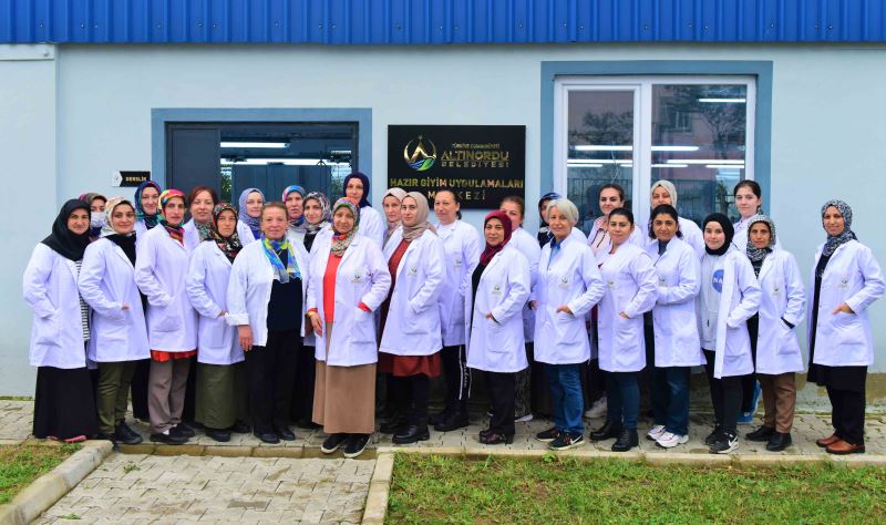 BAŞKAN TÖREN’İN PROJESİ KADINLARA VE GENÇLERE YENİ BİR FIRSATIN KAPILARINI ARALADI