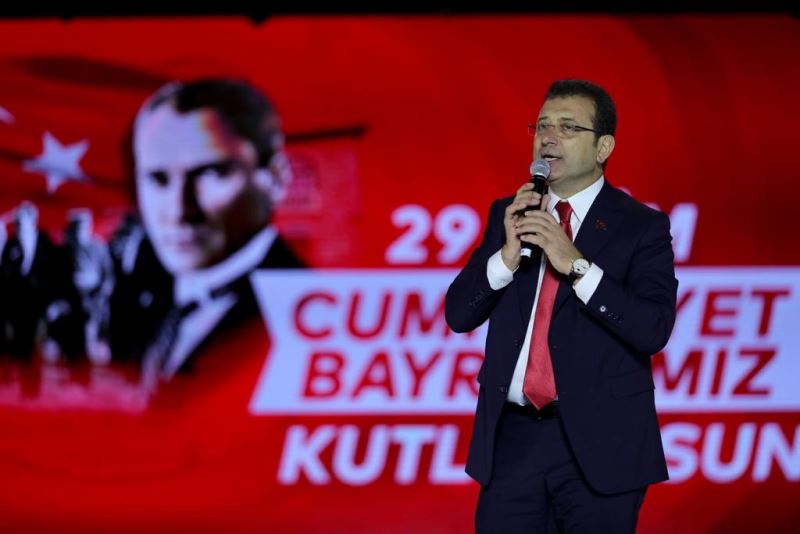 ÜSKÜDAR’DA CUMHURİYET COŞKUSU  İMAMOĞLU: 100’ÜNCÜ YILDA HER ŞEY ÇOK GÜZEL OLACAK