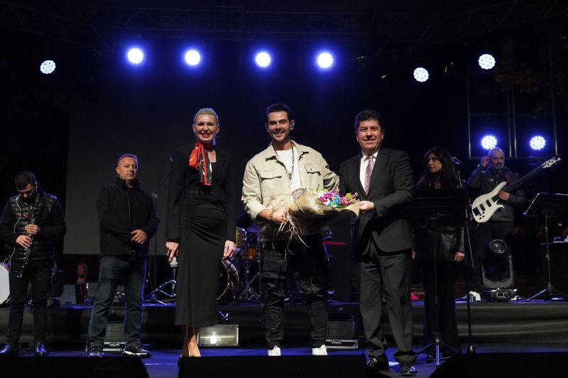 BİLECİK BELEDİYESİ 29 EKİM CUMHURİYET BAYRAMINDA MUHTEŞEM BİR GECEYE İMZA ATTI