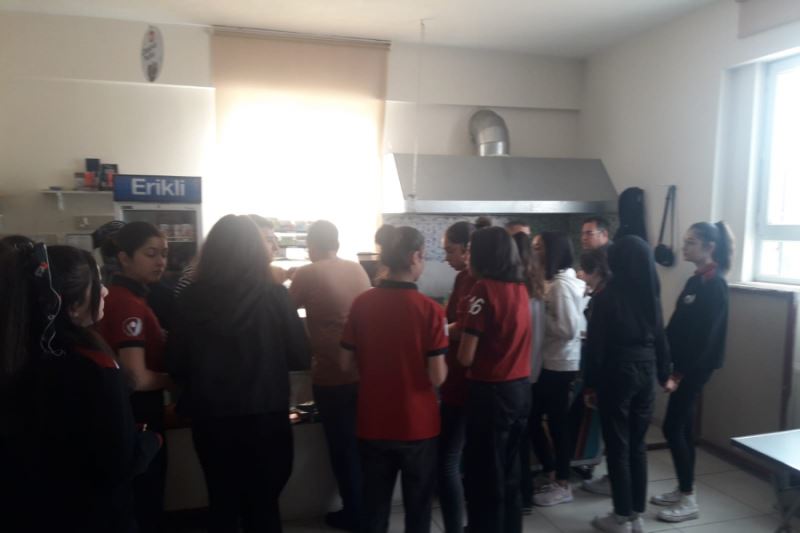İncesu Belediyesi Kantin denetimi, genel hijyen, ruhsat, kantinlerde satılması bakanlık tarafından uygun görülen ürünlerde denetim yapıldı.