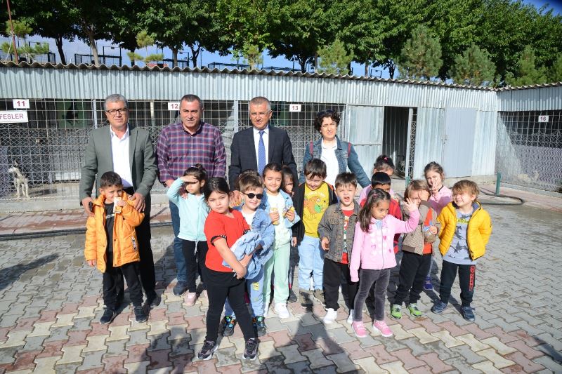 BELEDİYEMİZ, DÜNYA HAYVANLARI KORUMA GÜNÜNDE FARKINDALIK YARATTI!