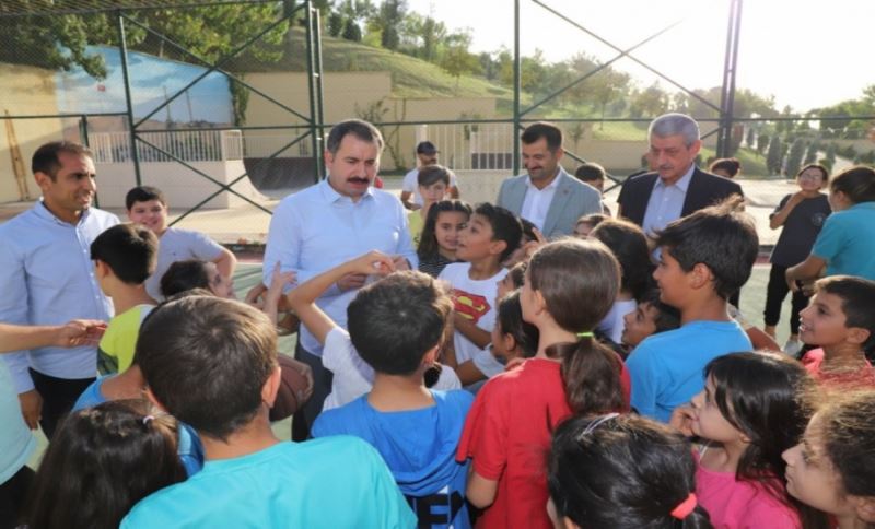 BAŞKAN BAYDİLLİ YAŞAM PARKTA SPOR KURSLARINI ZİYARET ETTİ
