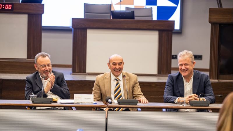 Soyer: “Türkiye’nin gelecek siyasal iklimini belirleyecek olan sizlersiniz”