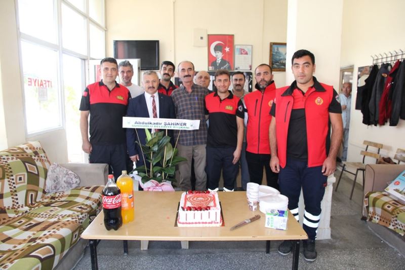 İtfaiye Personeline Pastalı Kutlama