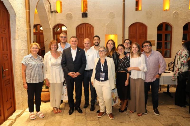 BAŞKAN SAVAŞ AKADEMİSYENLER İLE BULUŞTU