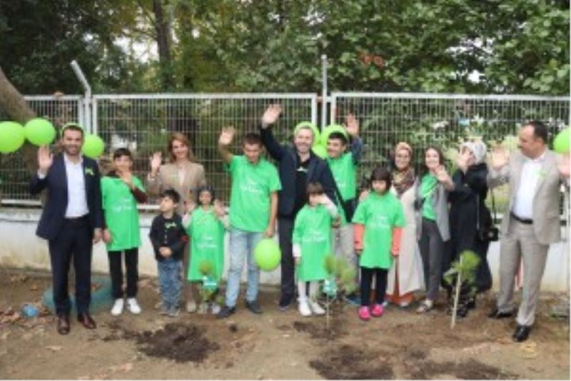 YALOVA’DA SEREBRAL PALSİLİ ÇOCUKLAR ADINA FİDAN DİKİLDİ