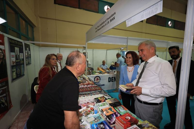 YAZAR YAĞMURU DEVAM EDİYOR