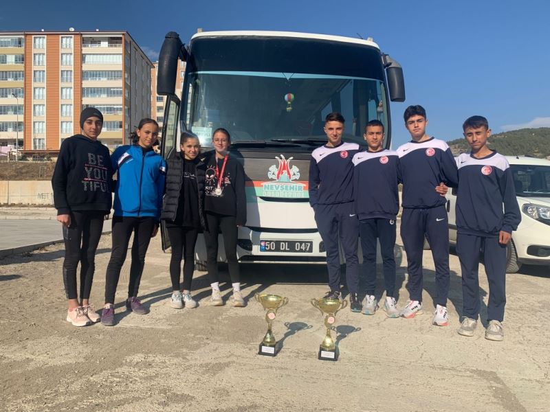 Atletizmde Sporcularımız Yarı Finale Yükseldi
