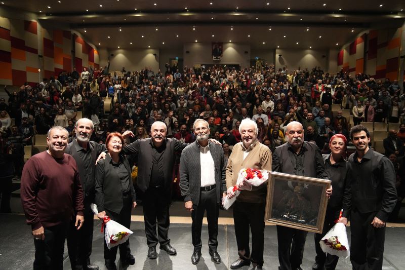 TARSUS’TA SANAT DOLU GECELER