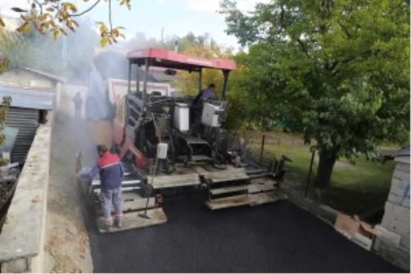Keklikkayası Mahallesi asfalt ile buluşuyor