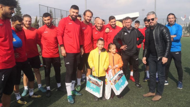 Kahramanmaraş İstiklalspor’lu Oyunculardan Örnek Davranış