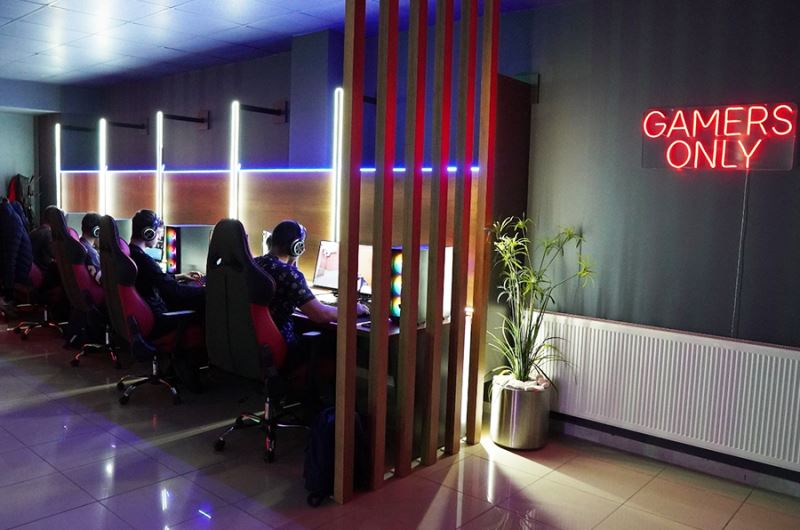 Heyecan dolu TEKNOMER E-Spor Gençlik Kupası başladı