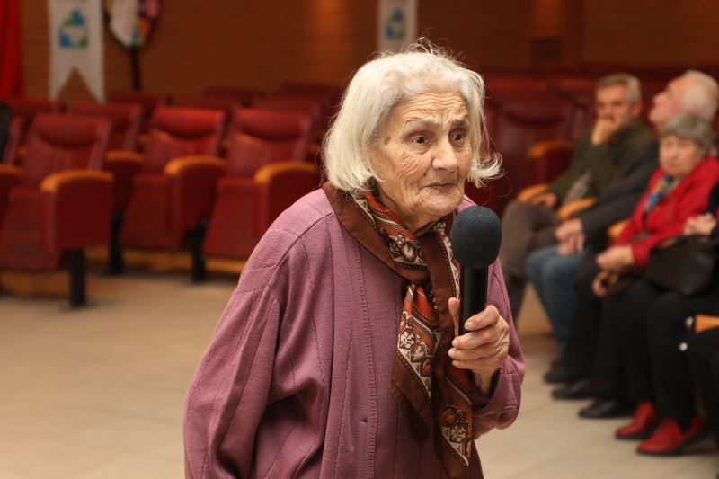 İZMİT BELEDİYESİ, ATA’NIN İZMİT’TEN SON KEZ UĞURLANIŞINI BELGESEL GÖSTERİMİYLE ANDI