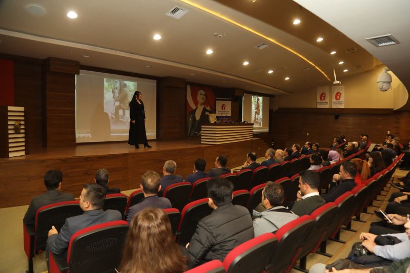GAZİANTEP BÜYÜKŞEHİR, VERGİ DAİRESİ ÇALIŞANLARINA METAVERSE VE İNOVASYON KONFERANSI VERDİ