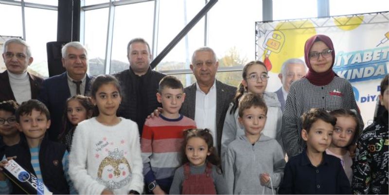 ZEYBEK BAŞKAN DİYABETLİ ÇOCUKLAR VE AİLELERİ İLE BULUŞTU