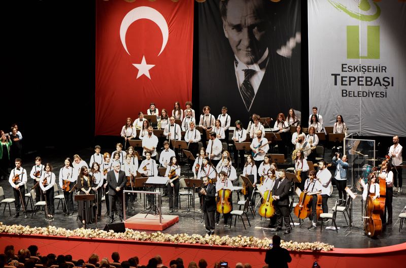 İKİ ELİN SESİ VAR