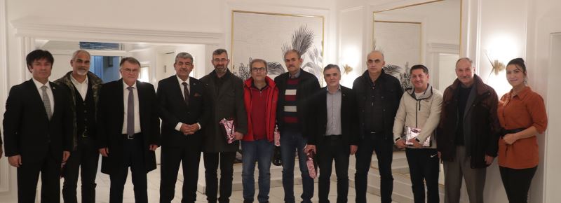 ÖĞRETMENLERİMİZ GELECEĞİMİZİ İNŞA EDİYOR