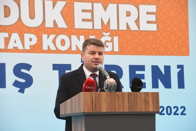 TAPDUK EMRE KİTAP KONAĞI AK PARTİ GENEL BAŞKAN YARDIMCISI JÜLİDE SARIEROĞLU’NUN KATILIMI İLE AÇILDI