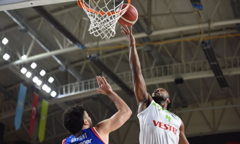 Manisa BBSK: 74 Anadolu Efes: 95
