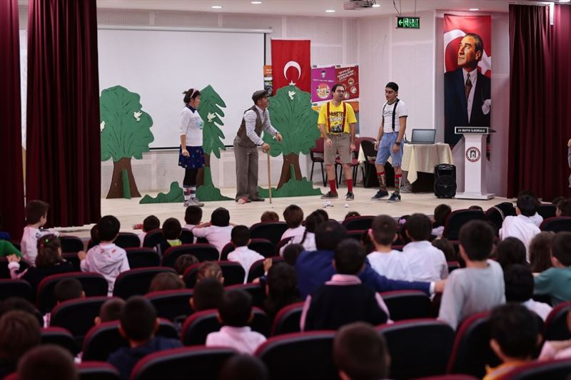 Çocuklar Büyükşehir ile hem öğreniyor hem eğleniyor