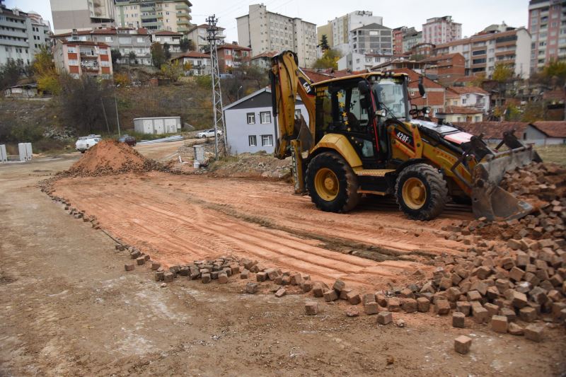 ŞEYH EDEBALİ TÜRBESİ YOLU ÇALIŞMALARI DEVAM EDİYOR