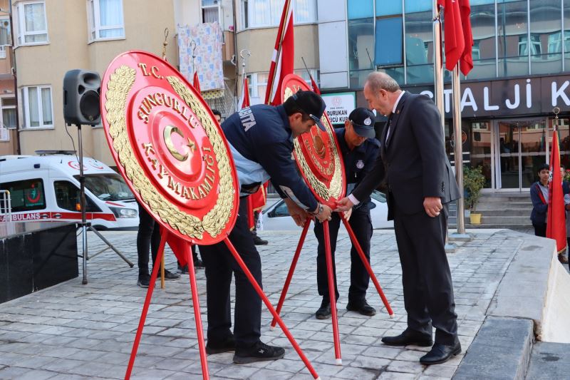 Başkan Şahiner Çelenk Koyma Programına Katıldı