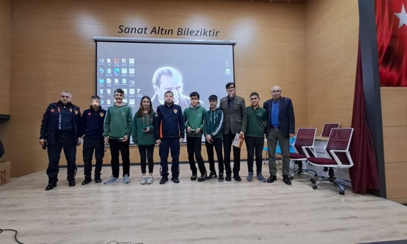 Büyükşehir İtfaiyesi Turgutlulu Gençlerle Buluştu