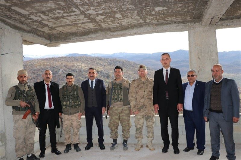 VALİ / BELEDİYE BAŞKAN V.  HACIBEKTAŞOĞLU.” AMACIMIZ; KIRSALDA YAŞAYAN VATANDAŞLARIMIZIN YAŞAM STANDARTLARINI YÜKSELTMEKTİR.”